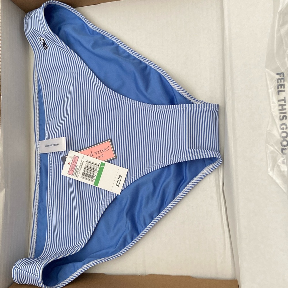 Vineyard Vines Blue Breaker Stripe Size L NWT